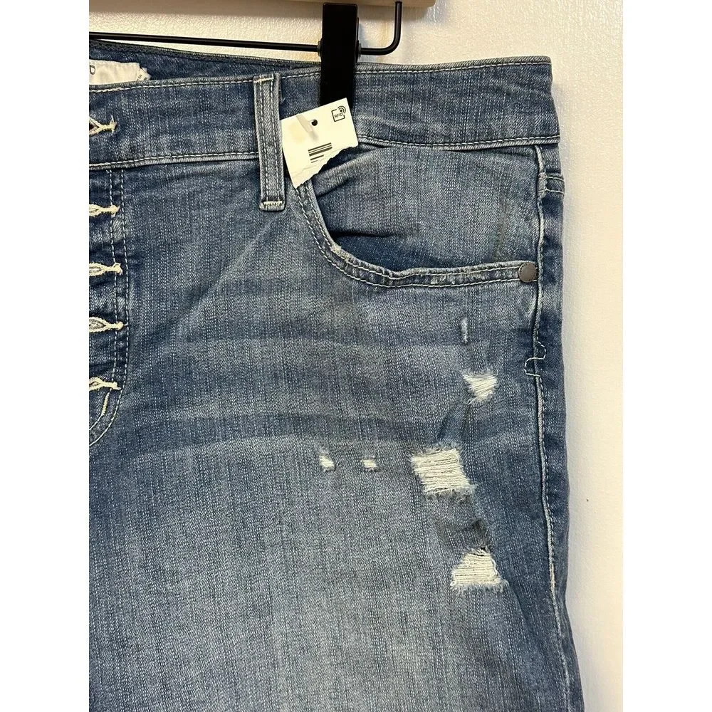 Torrid Womens Blue Flat Front Button Fly First‎ At Fit Ripped Denim Shorts Sz 18